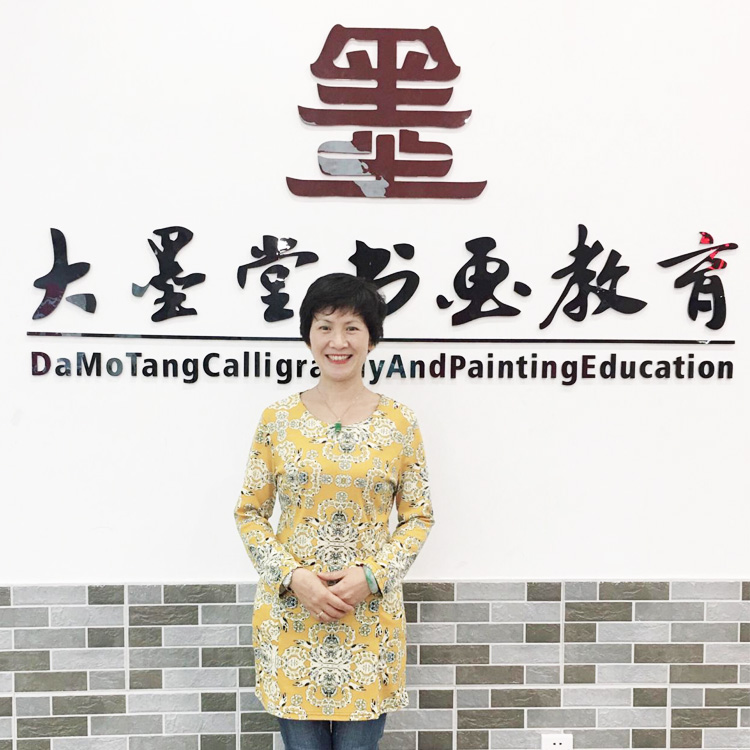 罗玲